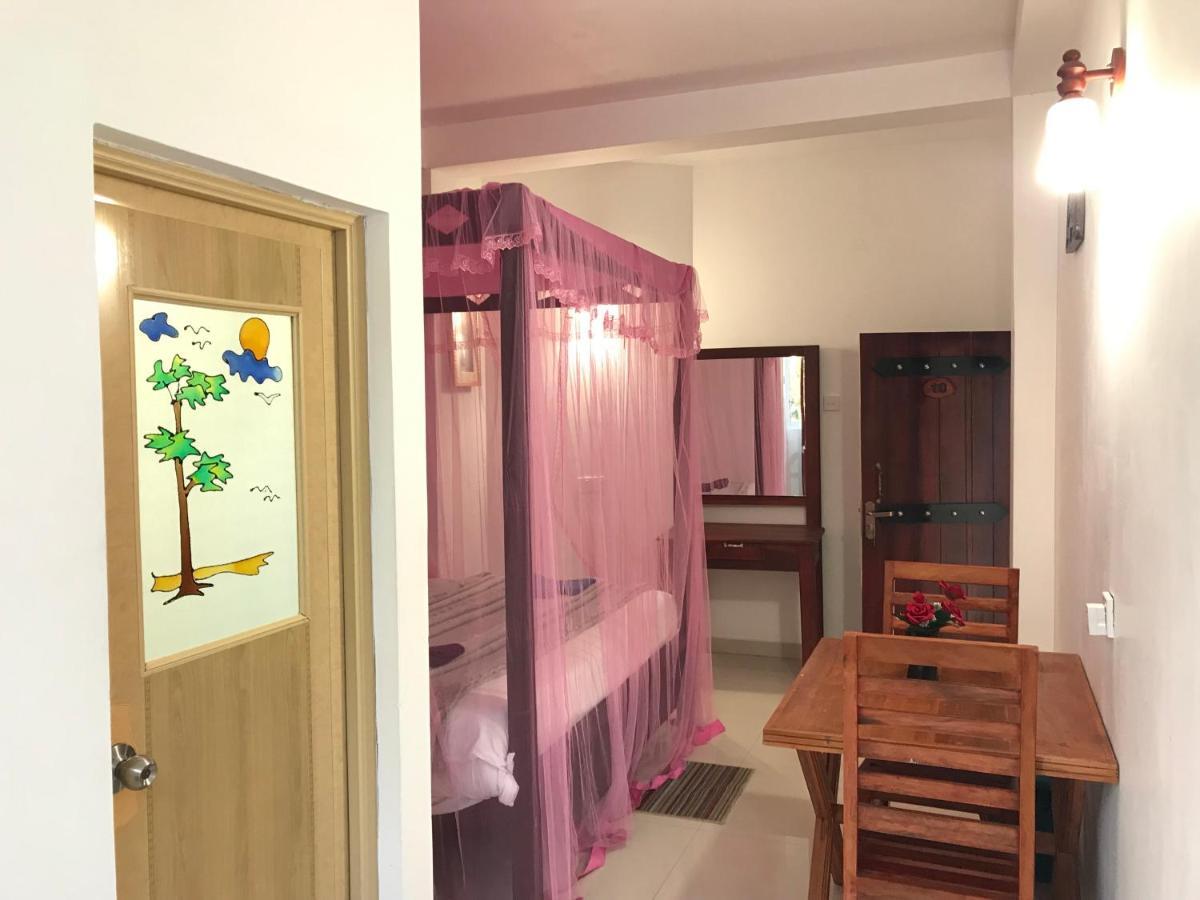 Adams Peak Inn ナラタニヤ エクステリア 写真
