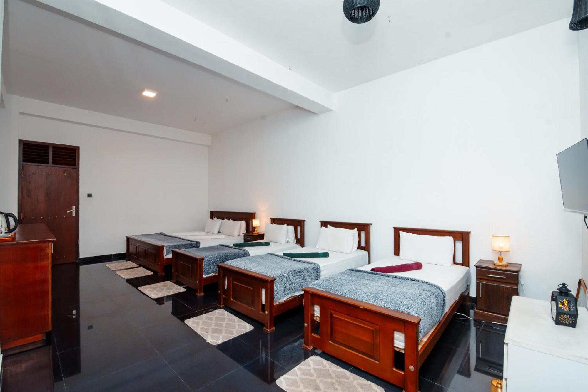 Adams Peak Inn ナラタニヤ エクステリア 写真
