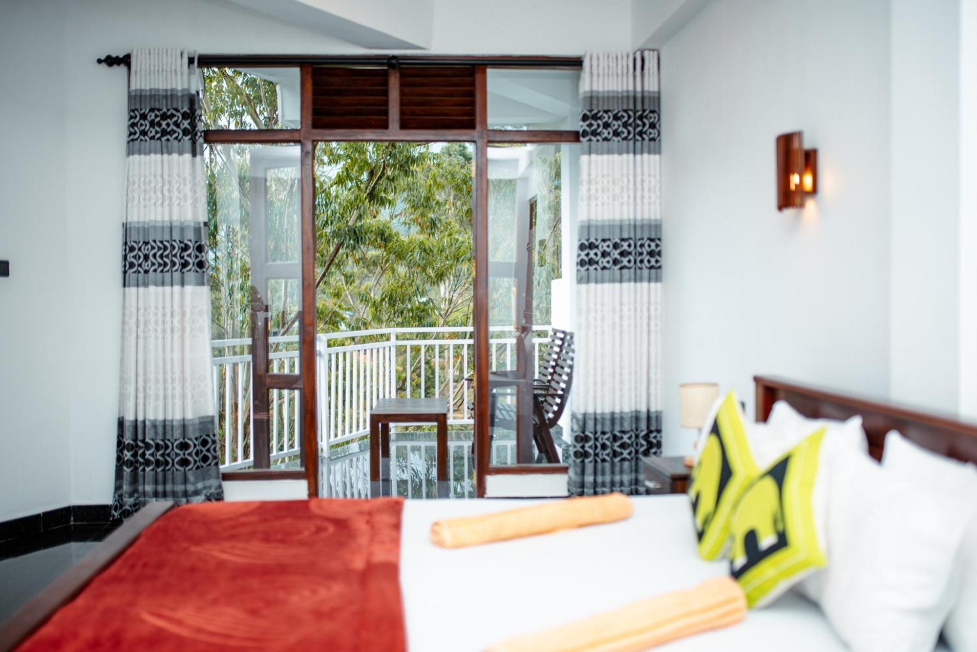 Adams Peak Inn ナラタニヤ エクステリア 写真