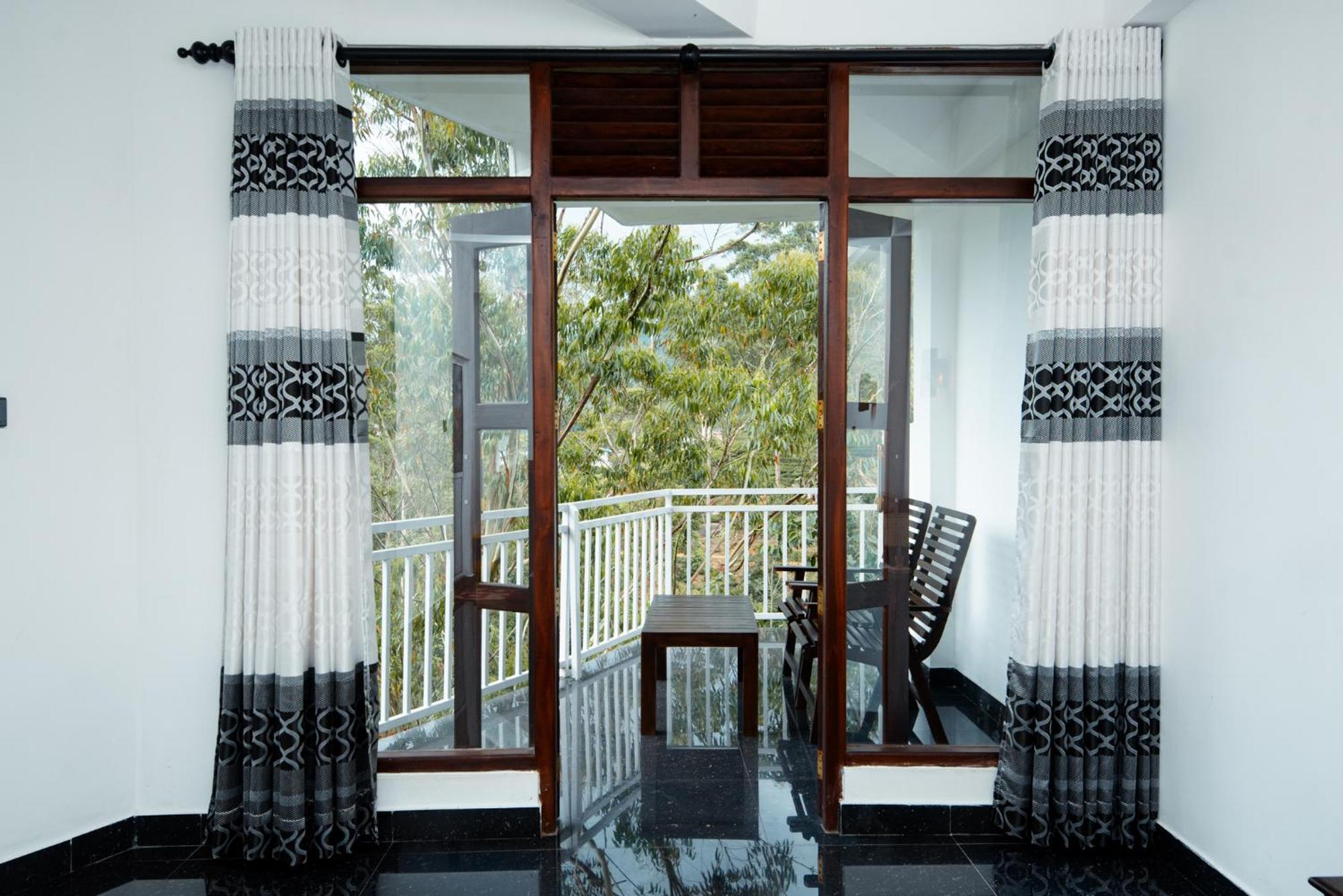Adams Peak Inn ナラタニヤ エクステリア 写真