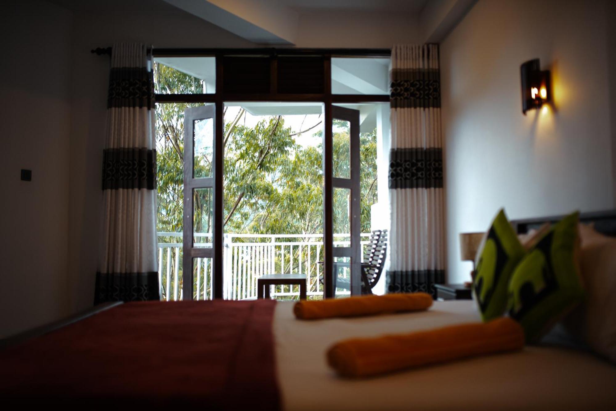Adams Peak Inn ナラタニヤ エクステリア 写真