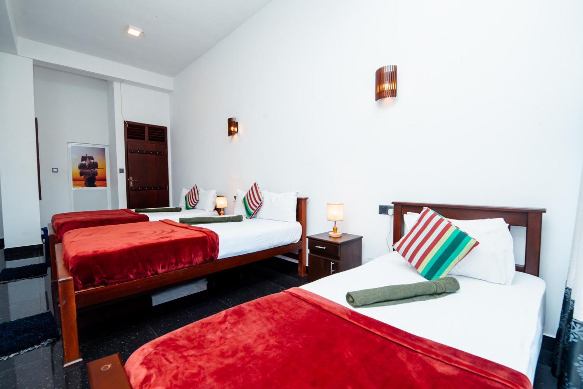 Adams Peak Inn ナラタニヤ エクステリア 写真