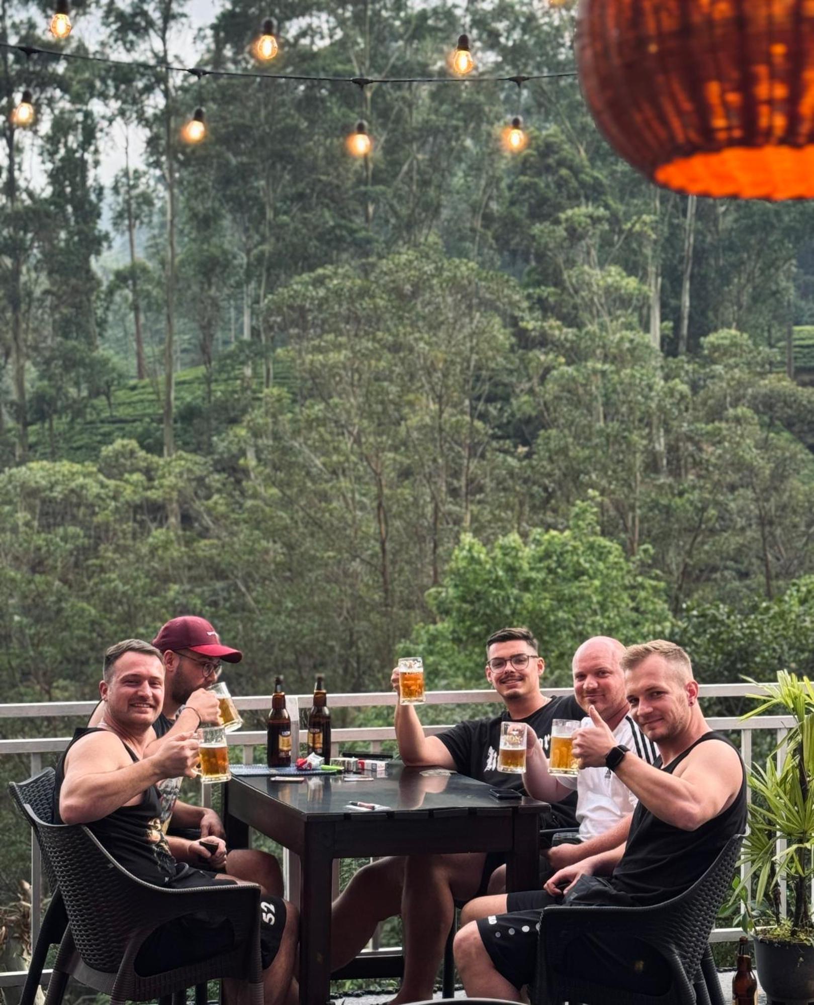 Adams Peak Inn ナラタニヤ エクステリア 写真